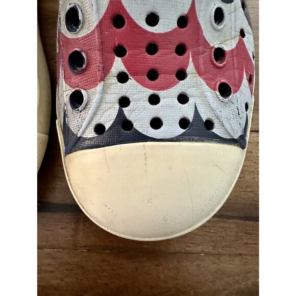 Native Jefferson Patriotic Red Blue Cream Waves Slip On Waterproof Shoes C10 - Picture 6 of 12